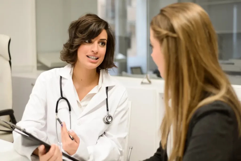 mulher consulta médico