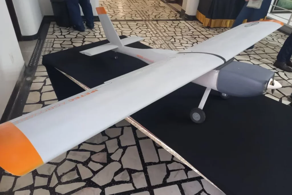 Avião AgroVANT