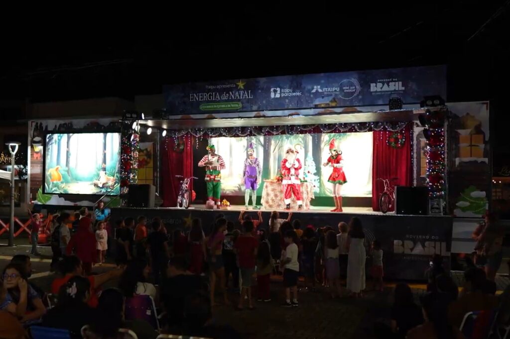 carreta palco de natal itaipu