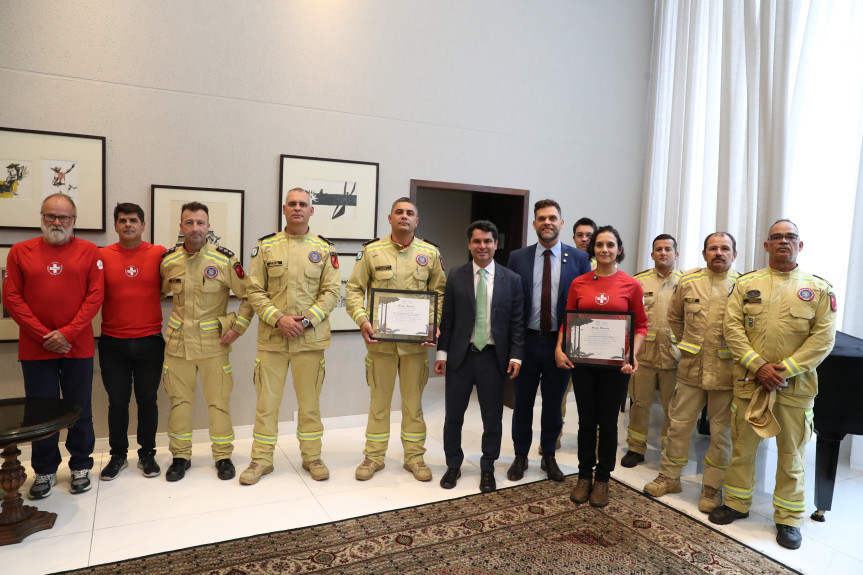 alep homenagem gost e cosmo bombeiros