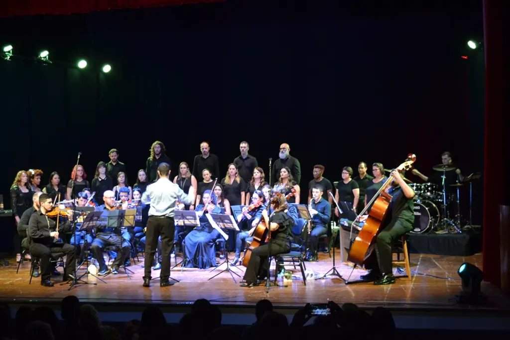 orquestra e coral.JPG